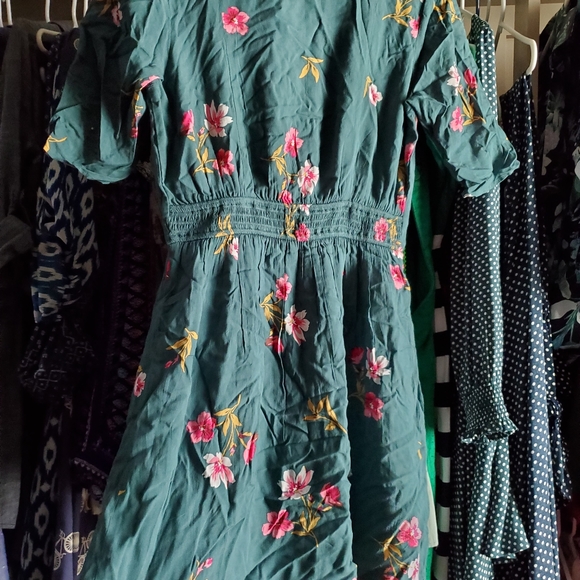 Abercrombie and Fitch Faux Wrap Dress - Picture 6 of 9